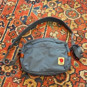 NWOT Fjallraven Blue Crossbody Bag